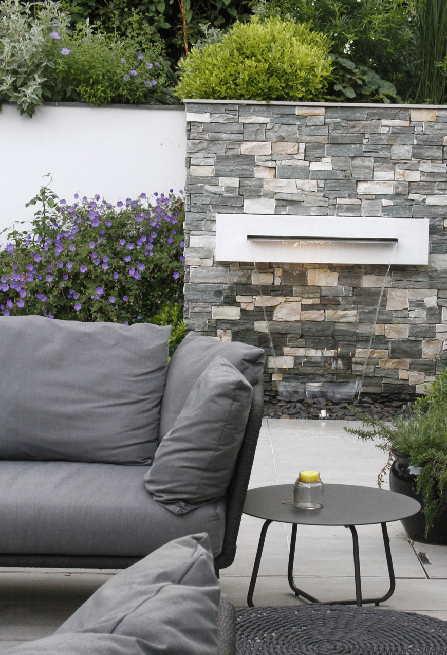 a greencube courtyard garden, in Sevenoaks, Kent